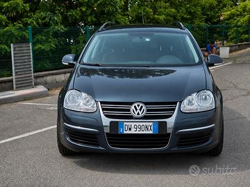 VOLKSWAGEN Golf Var. 1.9 TDI DPF 4mot. Comfortline
