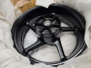  cerchione posteriore r1 2005