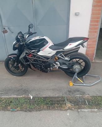 Mv brutale 1090r