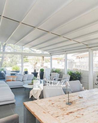 Appartamento di 345 m² con 5 locali e box auto a R