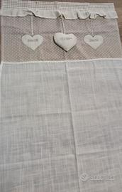 Tenda a vetro Shabby Chic Farfallarossa con cuori 