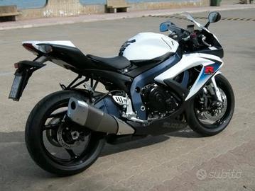 Suzuki GSX-R 750