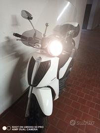 piaggio carnaby 300