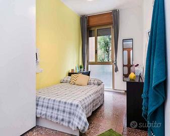 Stanza in appartamento di 180 m² a Bologna