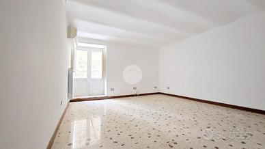 MONOLOCALE A PALERMO