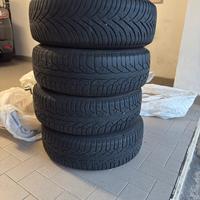 4 pneumatici invernali 195/65/15 kleber piu cerchi