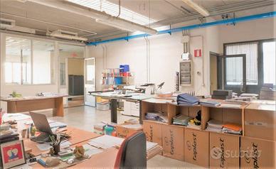 Capannone a Monticello Conte Otto, 5 locali