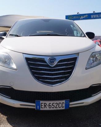 LANCIA Ypsilon 1.2 69 CV 5 porte Silver