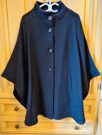 Mantella di pura lana nera