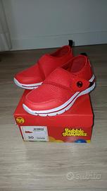 Scarpe ginnastica nuove n.30