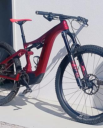 BH AtomX full Carbon 9.8 anni 2024