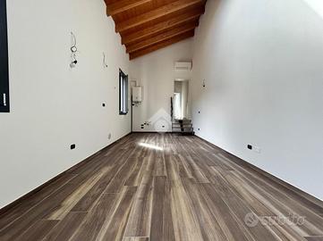 2 LOCALI A CASTELNOVO DI SOTTO