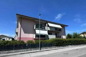 Appartamento di 147 m² con 3 locali e box auto a V