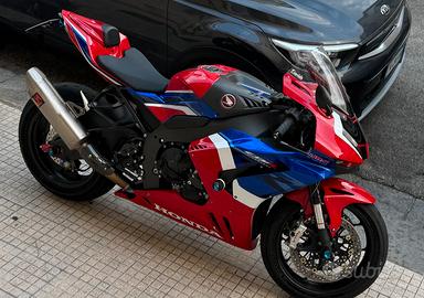 Honda cbr 1000 rr-r