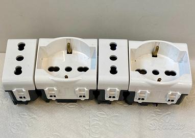 4 Prese 2 Poli e Terra 10/16A