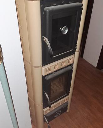 Stufa a Legna con forno 