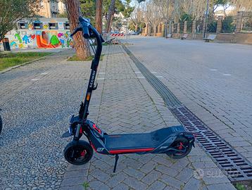 Monopattino elettrico NINEBOT ZT3 pro