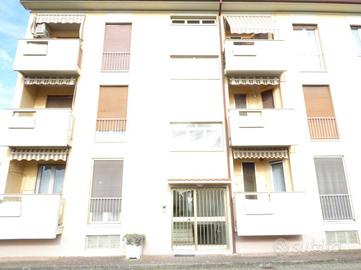 2 LOCALI A STRADELLA