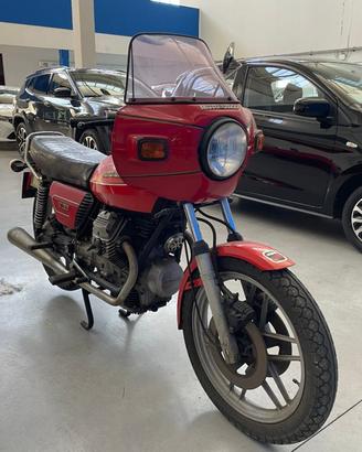 MOTO GUZZI V 35 350 cc 33 CV