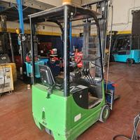 Carrello elevatore elettrico 800kg