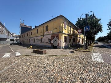 MULTILOCALE A ROBBIO