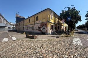 MULTILOCALE A ROBBIO