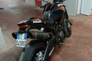 Ducati monster 696