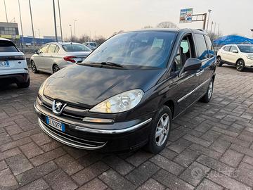 Peugeot 807 2.0 HDi 7 POSTI