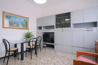 Appartamento di 136 m² con 4 locali e box auto a P