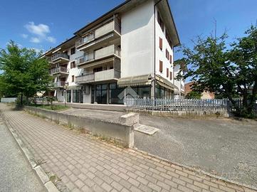 3 LOCALI A ISOLA DELLA SCALA