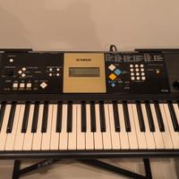 pianola yamaha ypt 220

