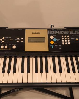 pianola yamaha ypt 220

