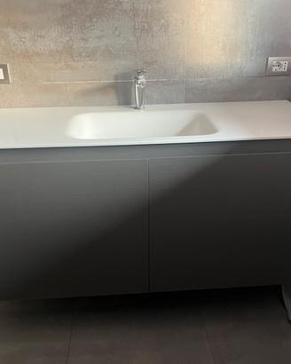 Mobile bagno con lavabo integrato in corian