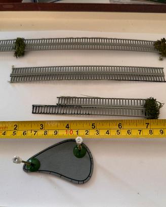 Piante lampioni cartelli per diorama trenino H0