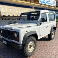 LAND ROVER Defender 90 2.5 Td5 3 posti