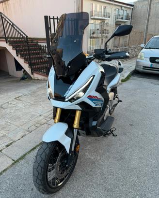 Honda x adv 750 full