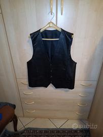 gilet in pelle nera 