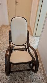 Sedia a dondolo vintage Thonet 