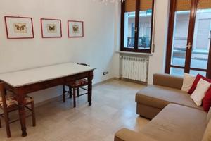 appartamento luminoso e ben servito per studenti.