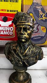 Statua