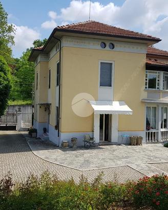 VILLA SINGOLA A POMARO MONFERRATO