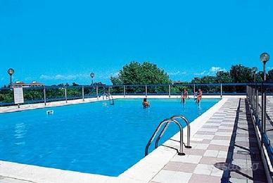 Bibione Pineda-bilocale con piscina vicino al mare