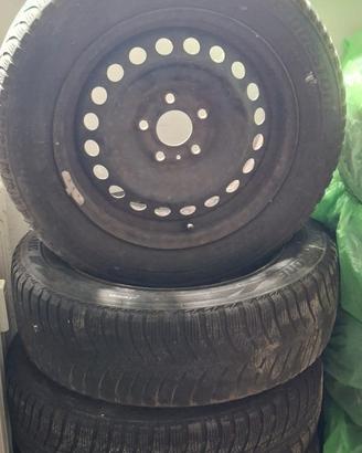 4 cerchi in ferro 205/60R16 ET40 (usati su Juke)