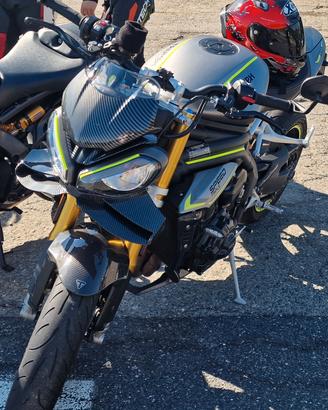 Triumph speed triple 1200 rs