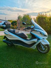 Piaggio X10