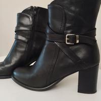 stivaletti/tronchetti pelle nera 38