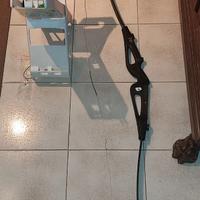 Arco Geologic Initech2 + bersaglio per le frecce