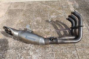 Scarico completo Akrapovic