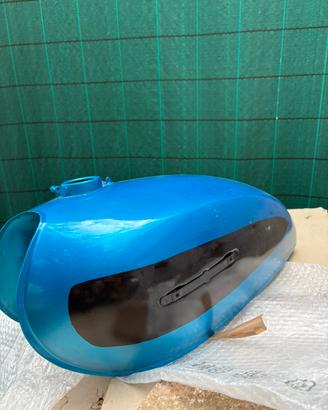 Serbatoio honda  cb four