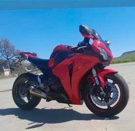 scarico akrapovic 